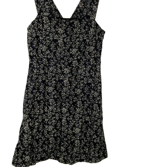 GAP black floral mini dress. Linen and sleeveless. Side pockets. Size 12 - Picture 4 of 10